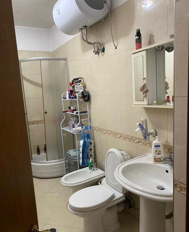 APPARTAMENTO IN AFFITTO 2+1 COMUNE DI PARIGI 60.000 LEKE