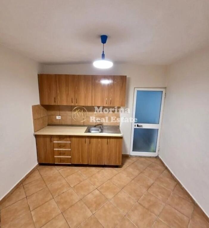Qera | Apartament 2 + 1 | Shkolla e Bashkuar | 300 €/muaj