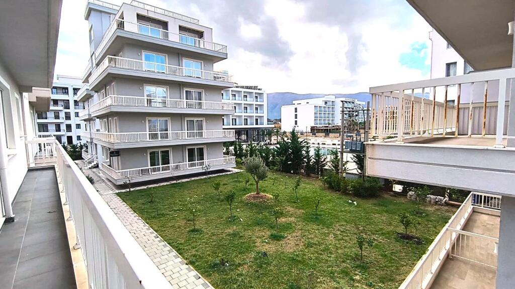 Apartament modern buzë detit pranë Vlorës