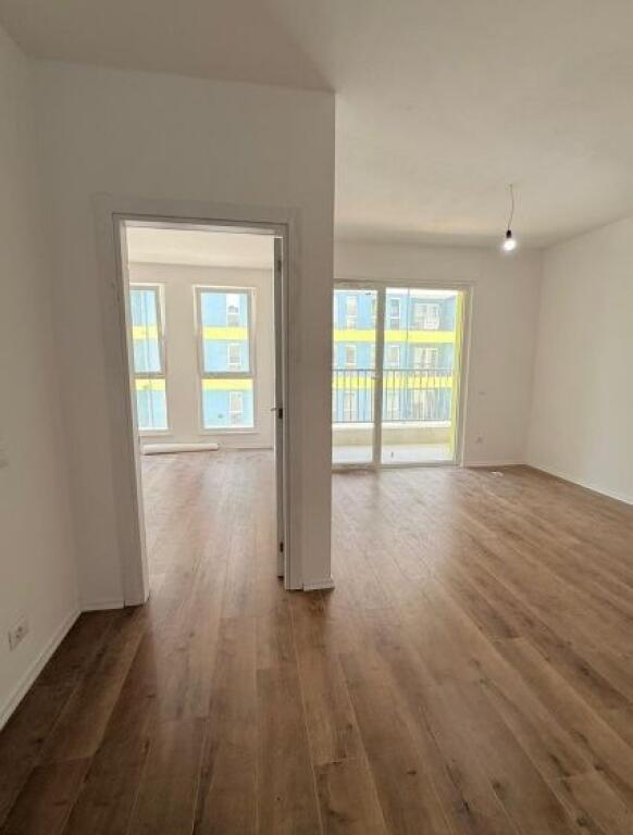 APARTAMENT NE SHITJE 1+1 TE UNIVERS CITY