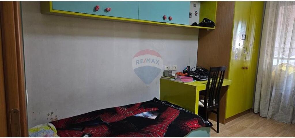 Apartment for rent 2+1 at Pazari i Ri