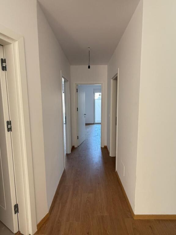 Zyre Gjigande (128m2) 📍Rr. Elbsanit - Faik Konica (BOSH) || 2,000€/muaj