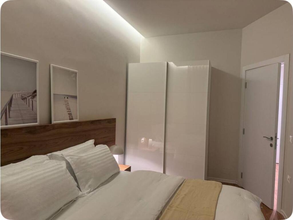 Apartament 1+1, Don Bosko!