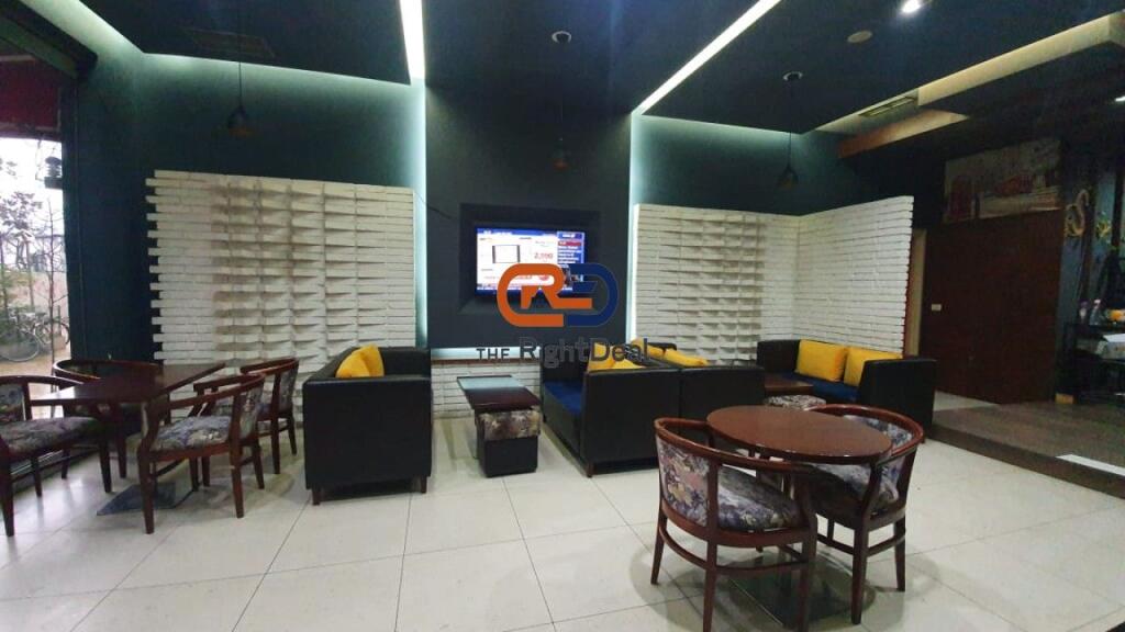 In Yzberisht, Shop for Sale in Working Condition with Perfect Floor Plan, with 2 Verandas !!