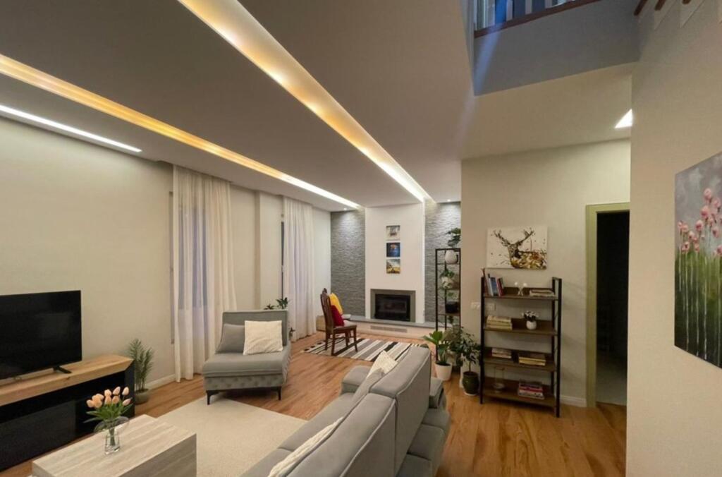 🌟 Jepet me Qira – Vilë e Mobiluar me Oborr në Prush, Tirane