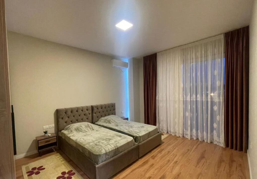 🌟 Jepet me Qira – Vilë e Mobiluar me Oborr në Prush, Tirane