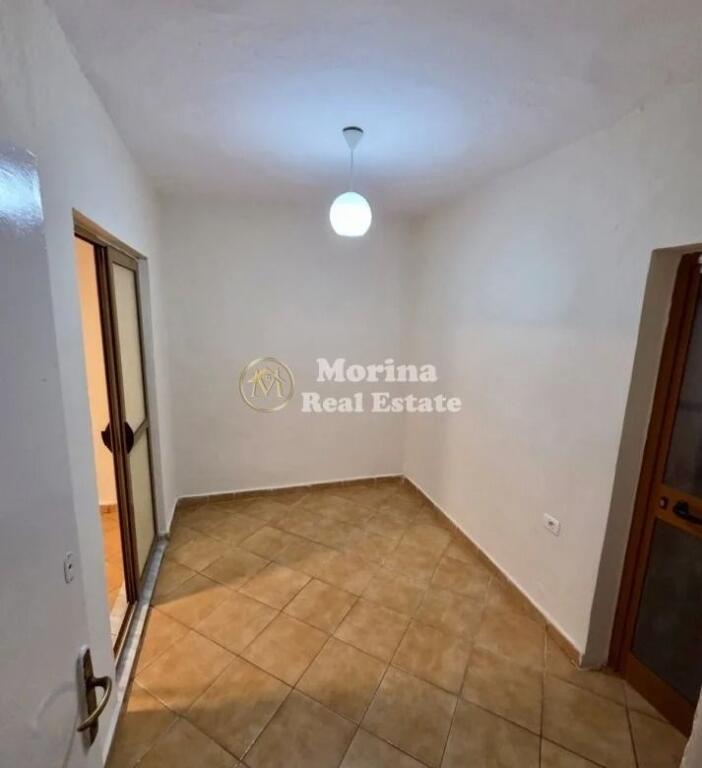 Qera | Apartament 2 + 1 | Shkolla e Bashkuar | 300 €/muaj