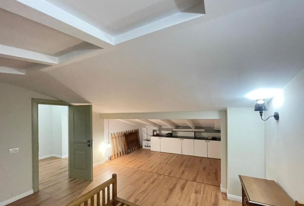 🌟 Jepet me Qira – Vilë e Mobiluar me Oborr në Prush, Tirane