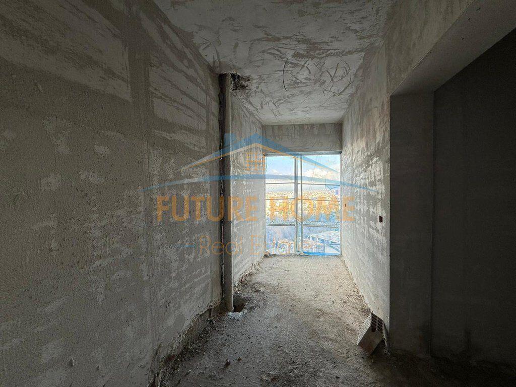 Shitet, Duplex 3+1, Rezidenca "Kodra e Diellit 2", Tiranë.