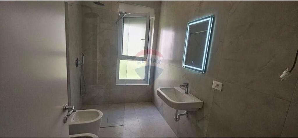 Appartamento in affitto 1+1 a Mangalem