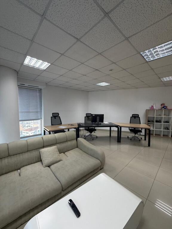 Ufficio in affitto, Selvia