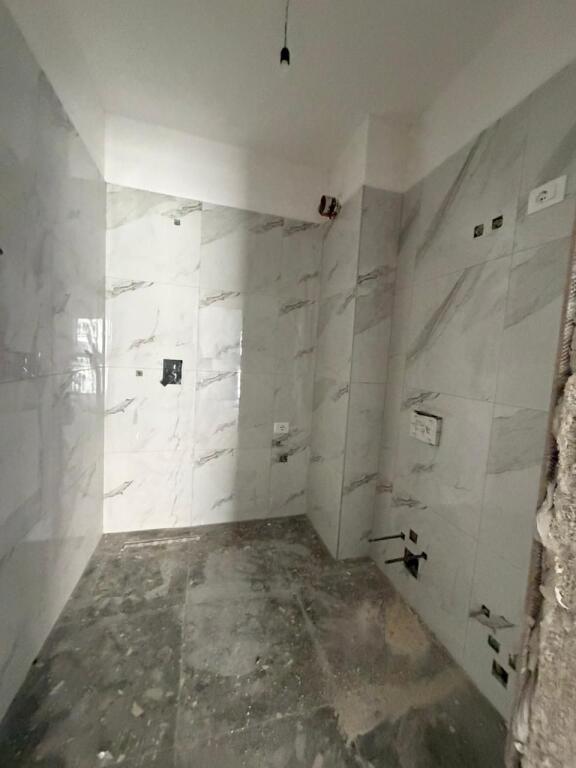 🏡 Appartamento 2+1 in vendita a Tirana Entry 2