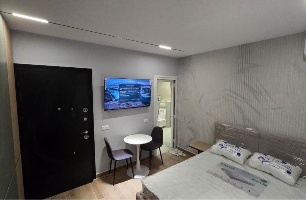 Shiten, 3-Garsoniere, Rruga Mine Peza, Tiranë.