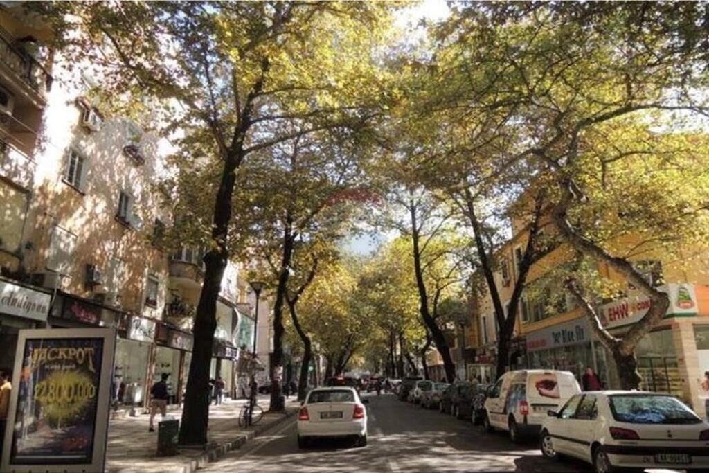 Dyqan per shitje ne Myslym Shyr, 65m2