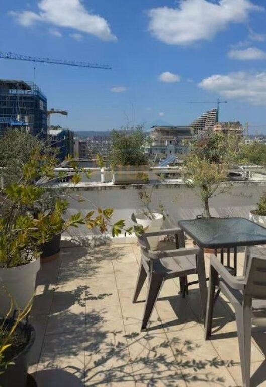 Qera , Penthouse 2+1 ,SKY Tower, Bllok !!!