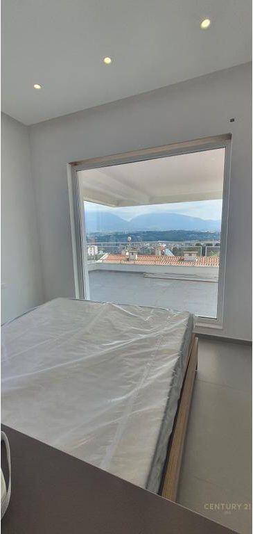 Shitet Vilë Ekskluzive me Pishinë – Rezidenca Kodra e Diellit 1