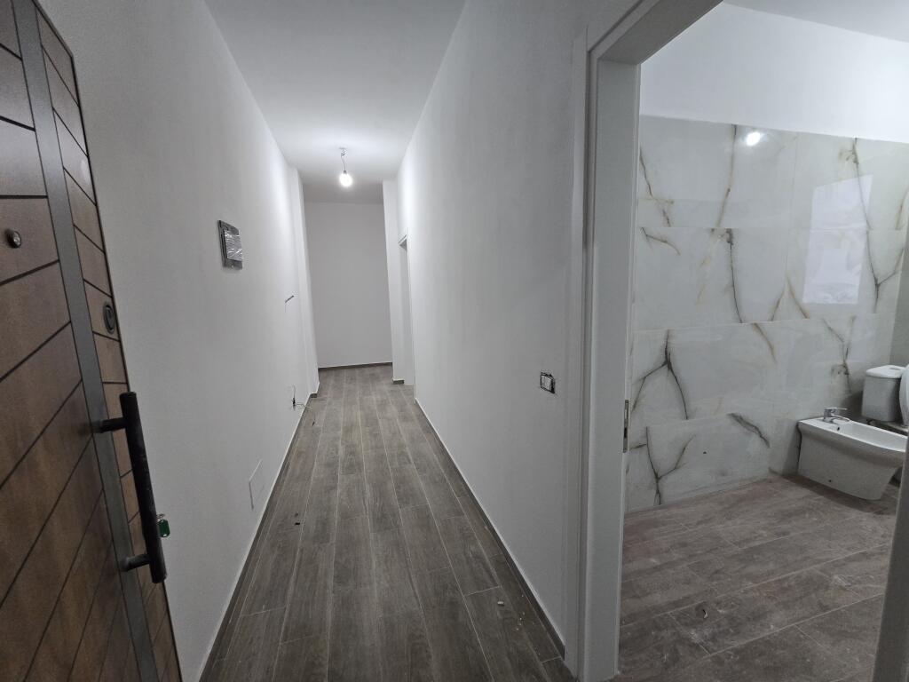 Apartament 1+1, Bulevardi i Ri!