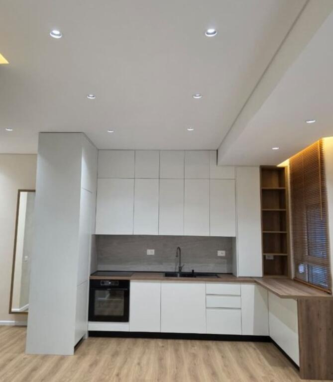 🌟 Jepet me Qira – Apartament 1+1 me Parkim në Ali Demi (Rezidenca Kadiu)
