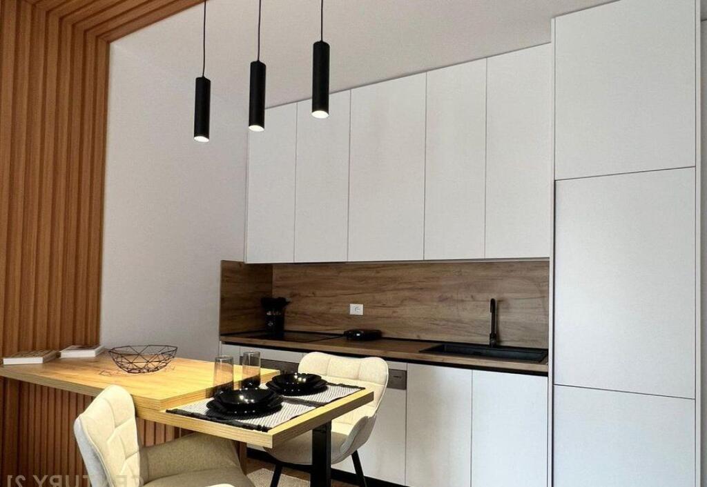 Apartament me qera 1+1+post parkimi tek Bulevardi i Ri