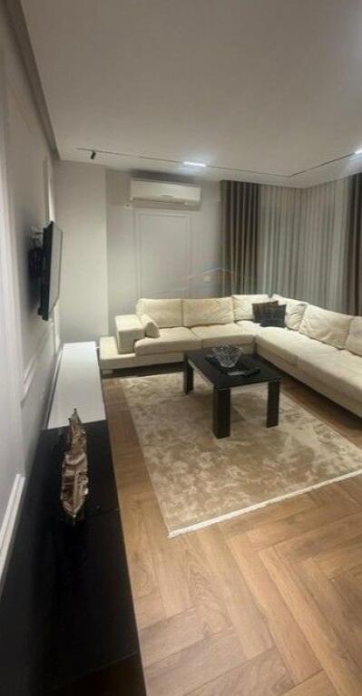 Qira , Apartament 2+1 + Post Parkimi , Pazari i Ri , Tirane