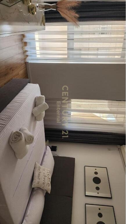 2+1 apartment for rent on Rruga e Kavajes 750 € /Month