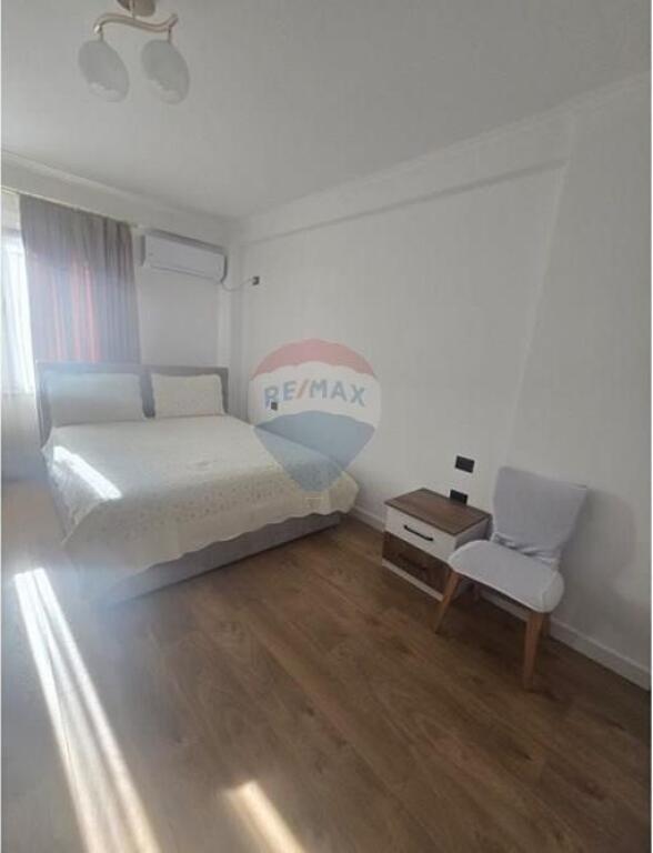 Shitet Apartament 3+1+2 në Astir