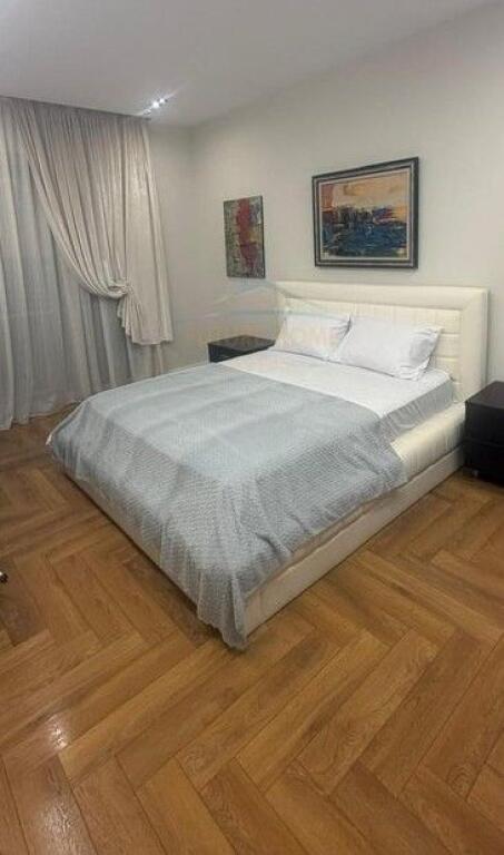 Qira , Apartament 2+1 + Post Parkimi , Pazari i Ri , Tirane