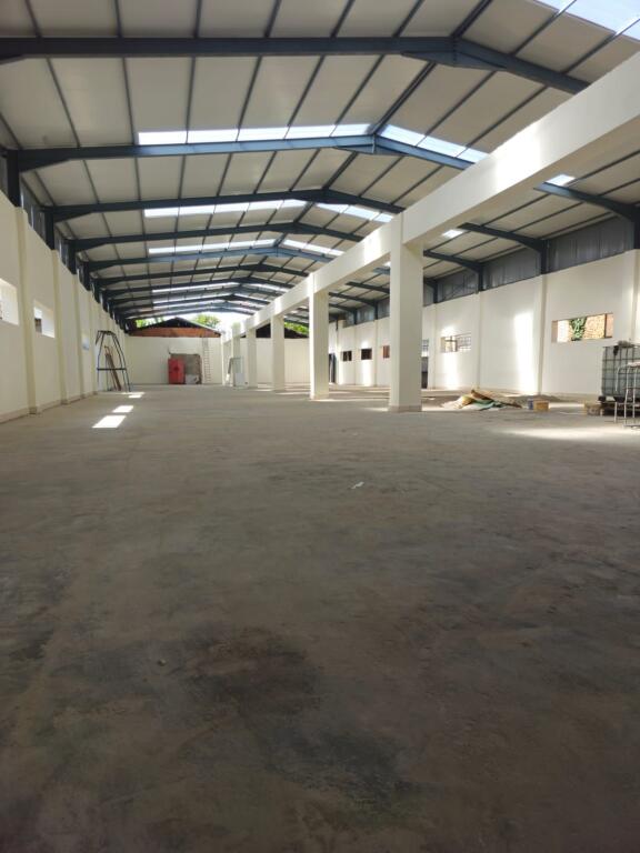 WAREHOUSE FOR RENT 1000 M2 KAVAJES ROAD 4,000 EURO