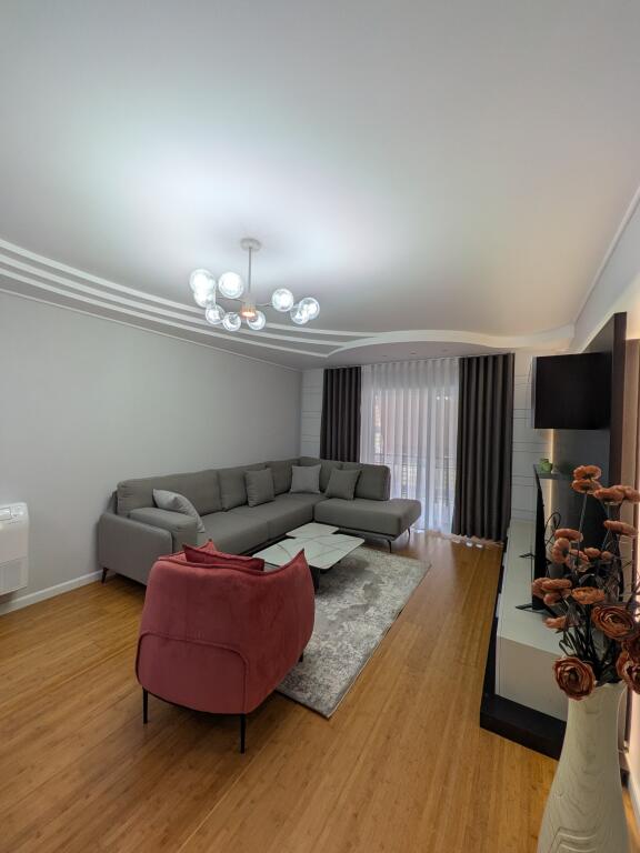 Jepet me qira apartment 2+1+2 Tek Ambasada Amerikane!