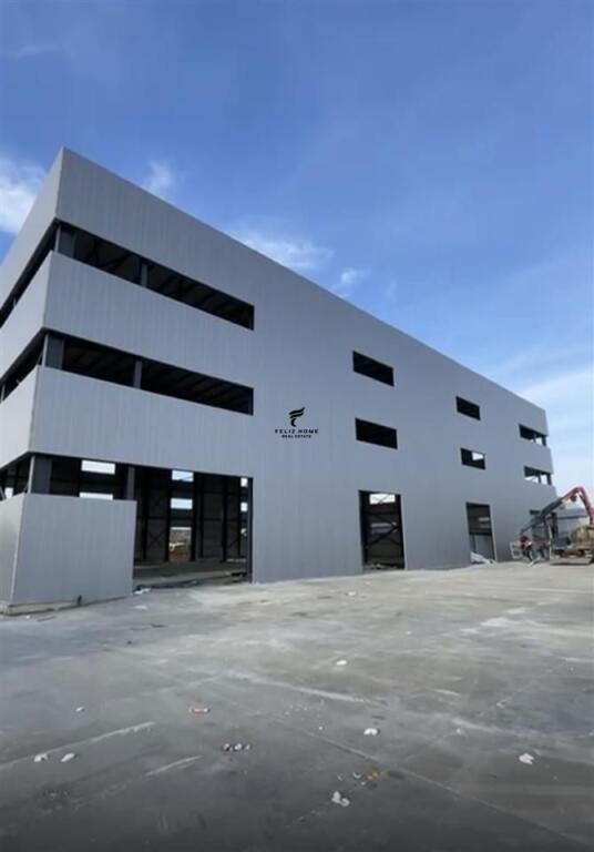 KAPANON ME QERA 2000 M2 VORE 6000 EURO