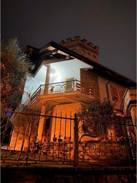 Vile me qira ne zonen e Kopshtit Botanik