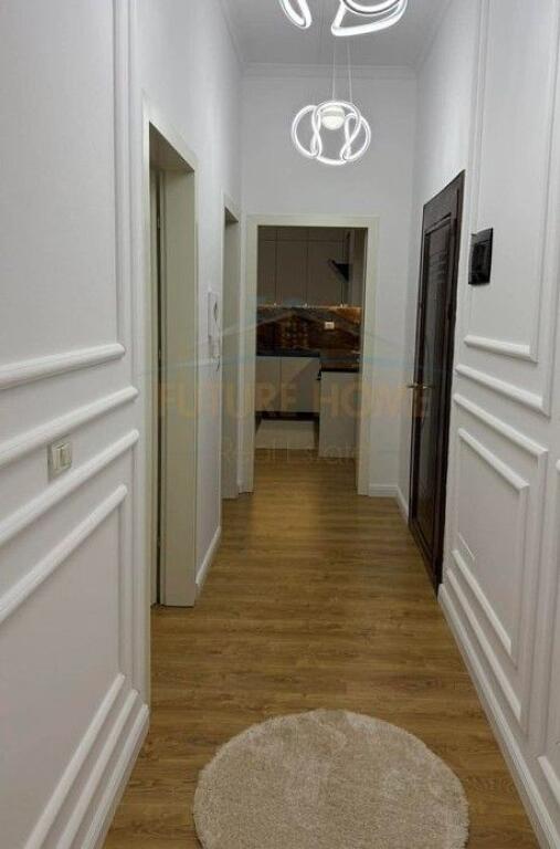 Shitet, Apartament 2+1, Unaza e Re