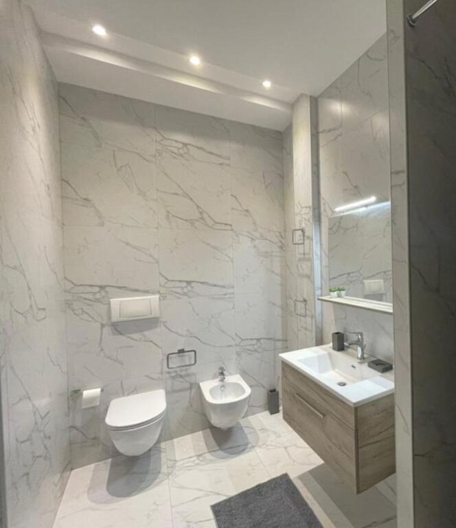 🌟 Jepet me Qira – Vilë e Mobiluar me Oborr në Prush, Tirane