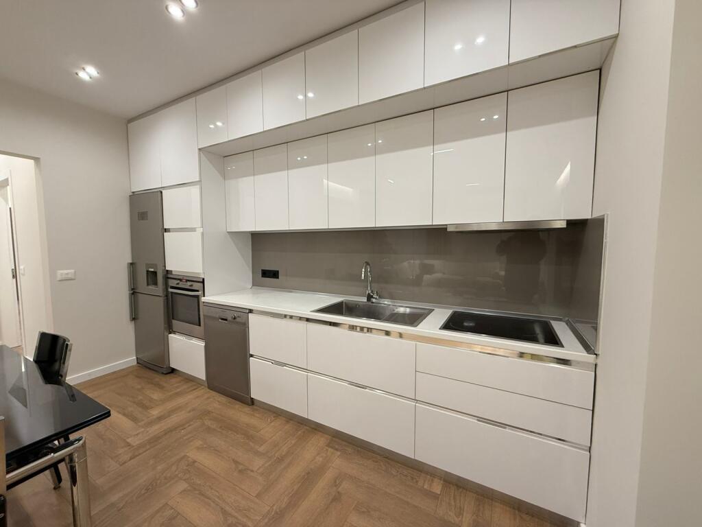 Apartament me qera - Pazari i Ri