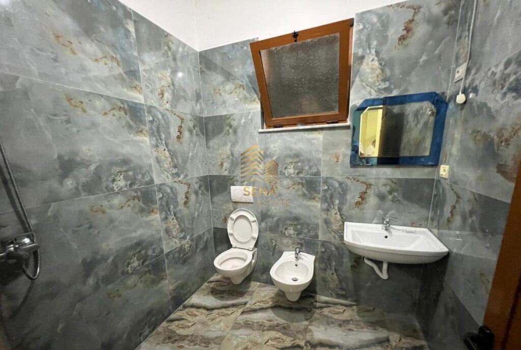 Shitet, Vile 2 kateshe, Ali Demi, 400,000 Euro