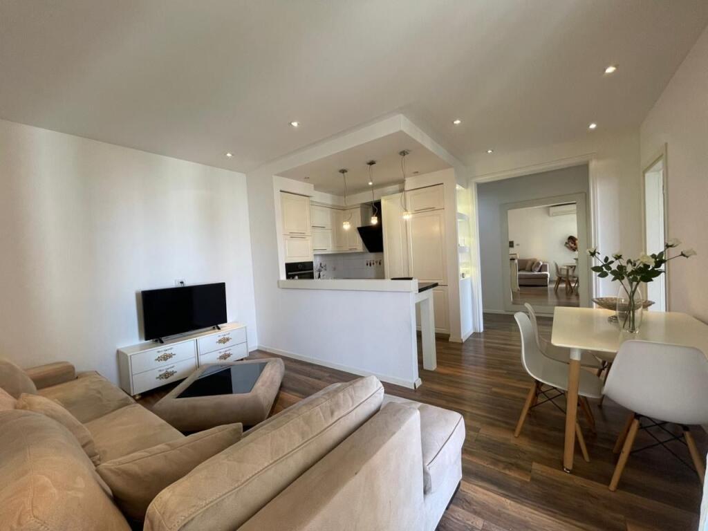 Apartament 2+1 per qera