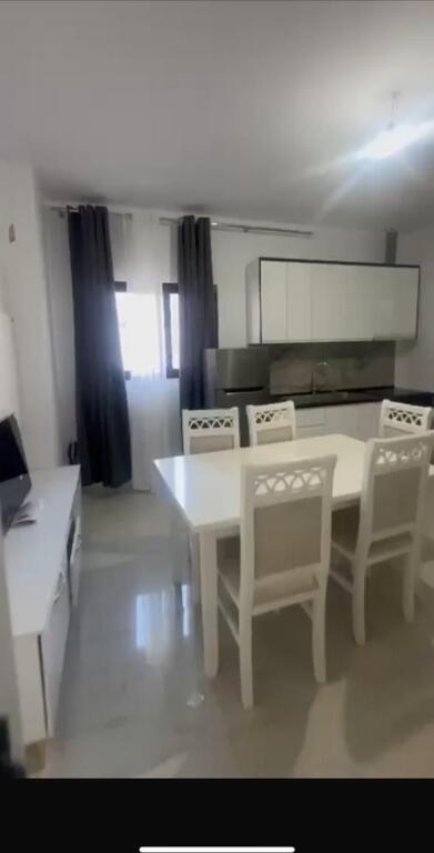 Jepet me qera kati i dyte i nje vile