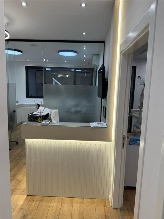 ZYRE ME QERA 100 M2 KONGRESI MANASTIRIT 75.000 LEKE