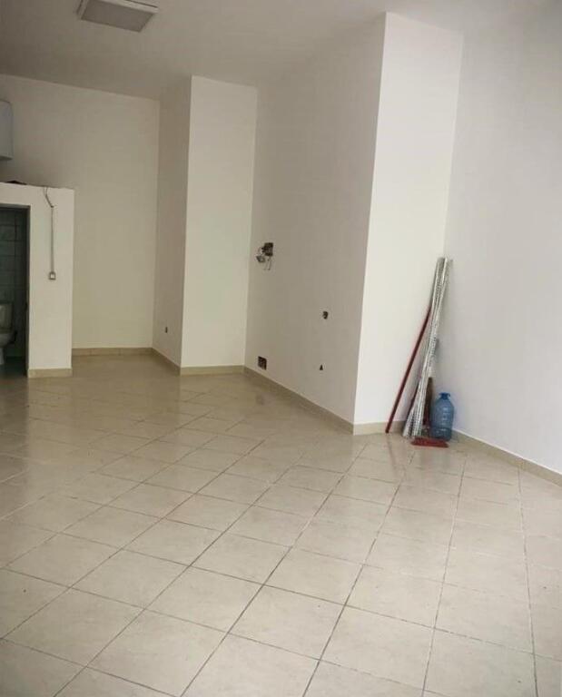 Dyqan Ne Shitje Ne Myslym Shyr (ID BD1164) Tirane