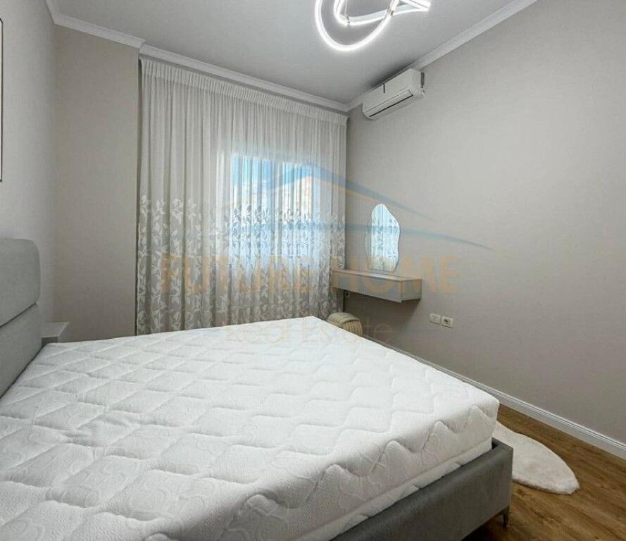 Shitet, Apartament 2+1, Unaza e Re