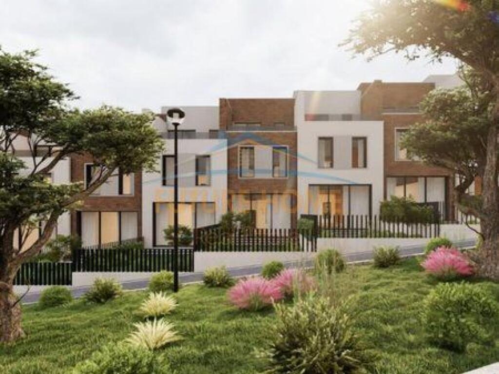 Shitet, Viletë, Piccadilly Residence, Tiranë