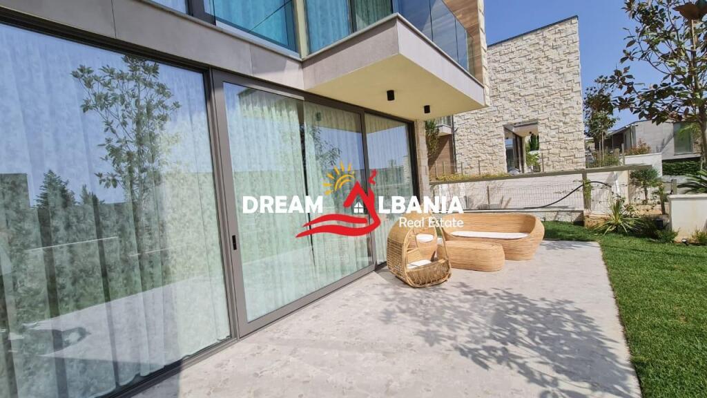 Vile Individuale ne Shitje tek Olea Residence ne Dhermi (4151128)