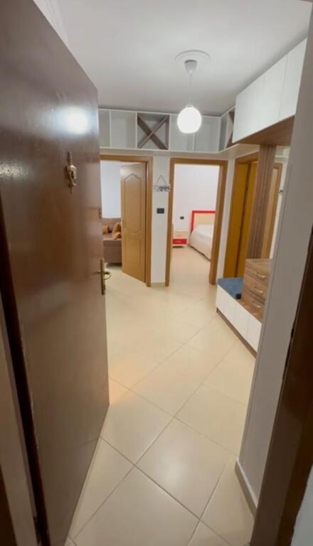 Apartament me qera 2+1 - 📍Xhamllik, pranë Pediatrisë