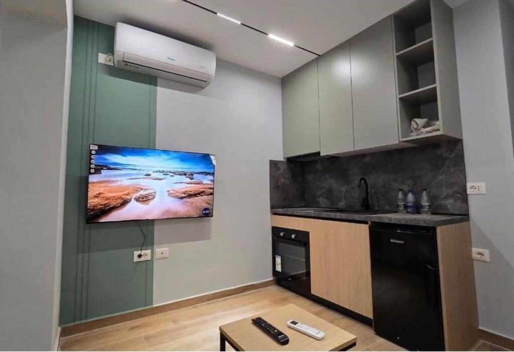 Shiten, 3-Garsoniere, Rruga Mine Peza, Tiranë.