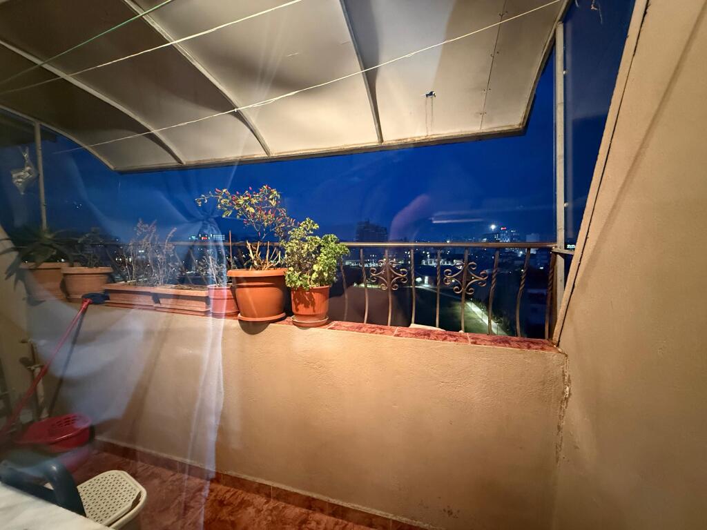 Shitet apartament 2+1 tek Ish Fusha e Aviacionit