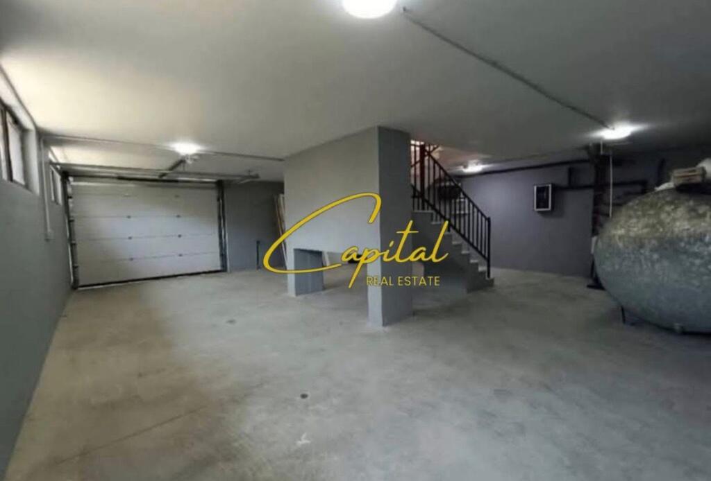 JEPET VILE ME QIRA 360 M2 RRUGA E ELBASANIT 250.000 LEKE