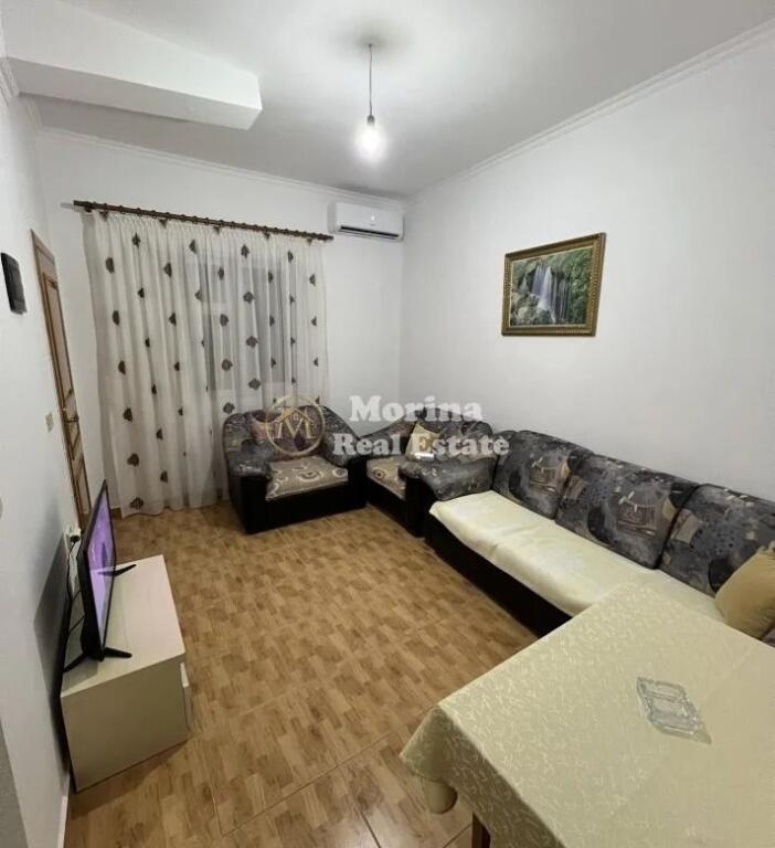 Qera | Shtëpi private 1 + 1 | Laprake | 300 €/muaj