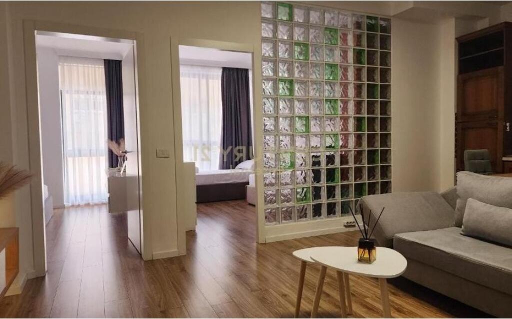 2+1 apartment for rent on Rruga e Kavajes 750 € /Month
