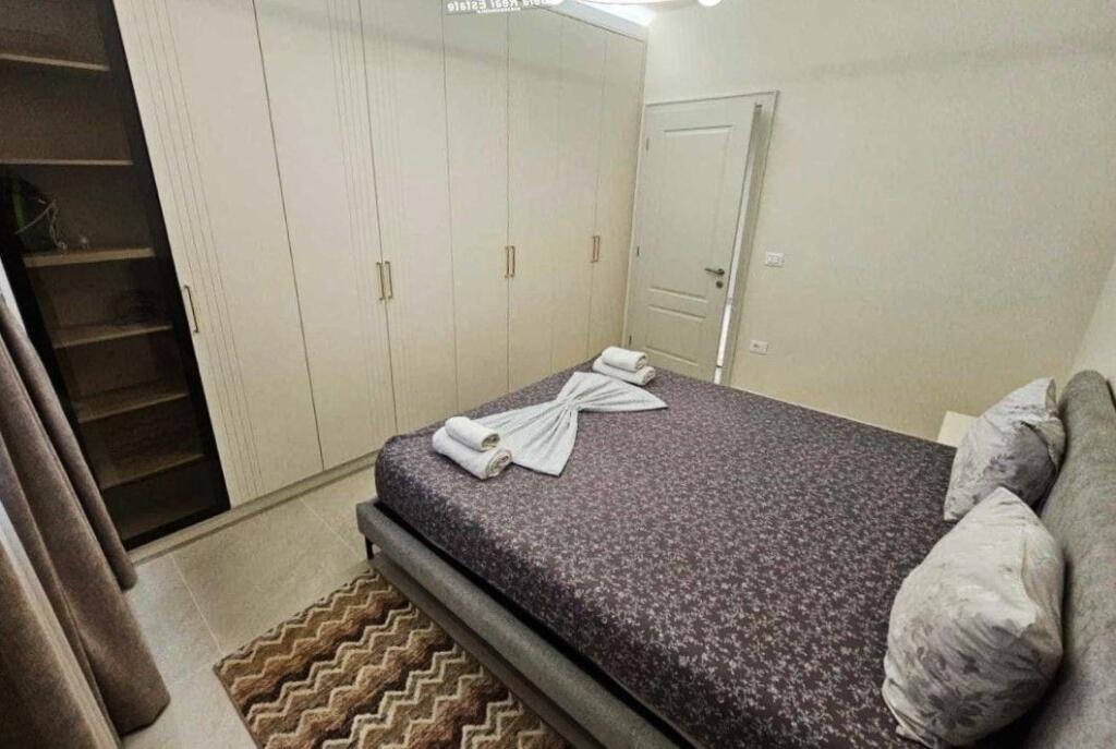 Apartament Me Qera 2+1 Tek Rruga e Kavajes (ID B2201706) Tirane