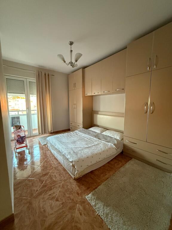 Apartament 2+1 me qera, Qender, 700€/muaj